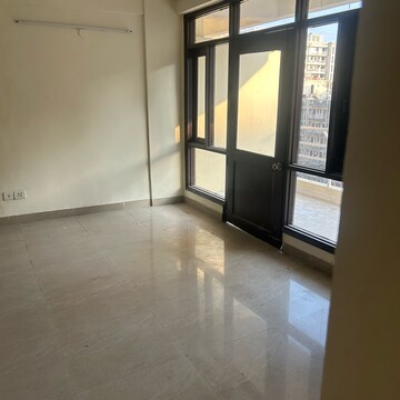 Room in 2 BHK Apartment at TDI City Kingsbury, Sector 61 – for Rent