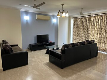 Living Room in 3 BHK Builder Floor at Sector 45 – for Rent