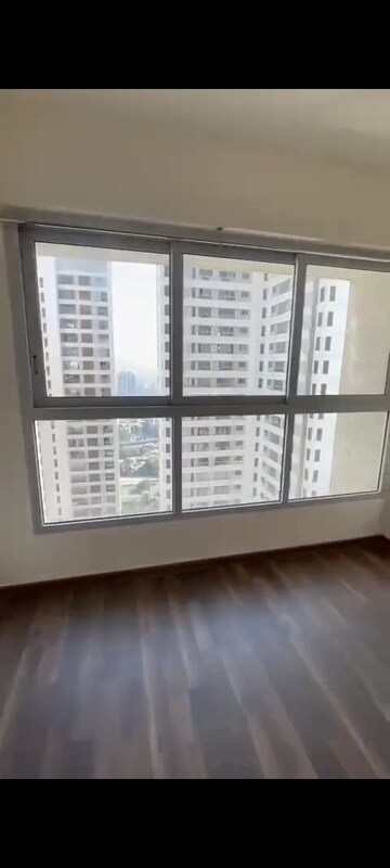 Room in 2 BHK Apartment at Balkum Pada – for Sale
