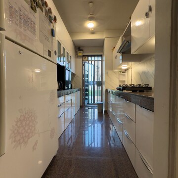 Building Lobby in 3 BHK Apartment at Kalpataru The Sunrise, Dhokali – for Sale
