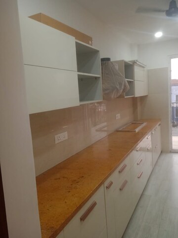 Kitchen in 3 BHK Builder Floor at Saurabh Niwas, Sector 40 – for Rent