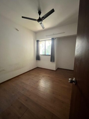 Room in 2 BHK Apartment at Lodha Palava City Lakeshore Greens, Dombivli East – for Rent