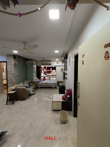 Parking in 2 BHK Apartment at Wadhwa TW Gardens, Kandivali East – for Rent