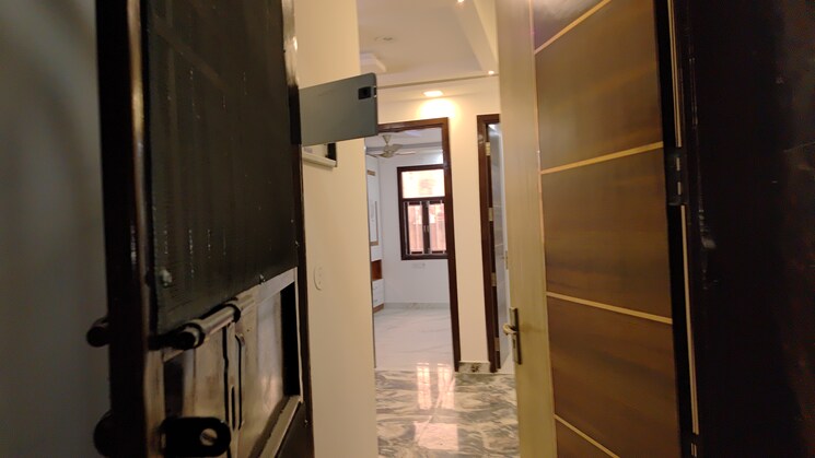 Other, dwarka mor 3 Bedroom 75 Sq.Yd. Builder Floor In Dwarka Mor Delhi 8164241