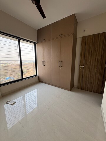 Room in 2 BHK Apartment at Amit Ved Vihar, Kothrud – for Rent