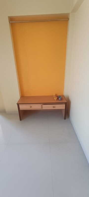Room in 2 BHK Apartment at Arvind Elan, Kothrud – for Rent