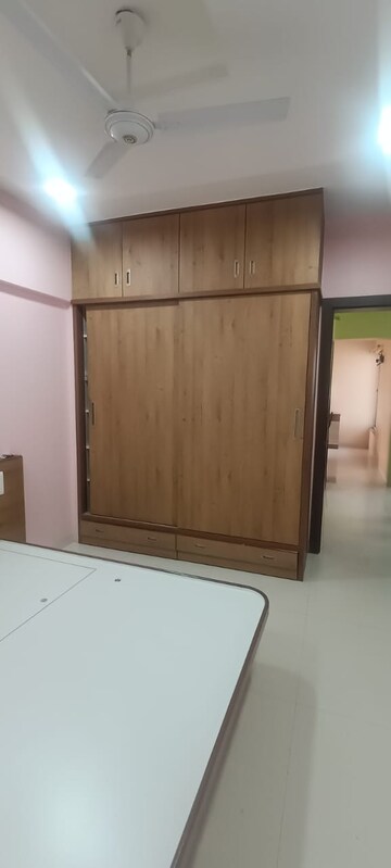 Room in 2 BHK Apartment at Arvind Elan, Kothrud – for Rent