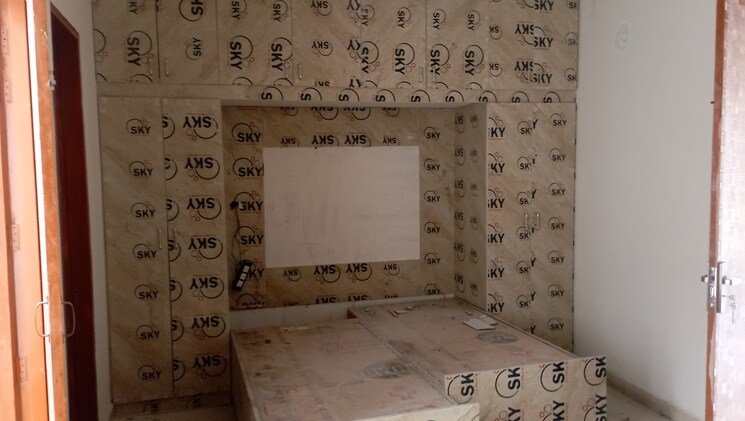 Room, ambala highway 3 Bedroom 100 Sq.Yd. Independent House In Ambala Highway Zirakpur 8164267