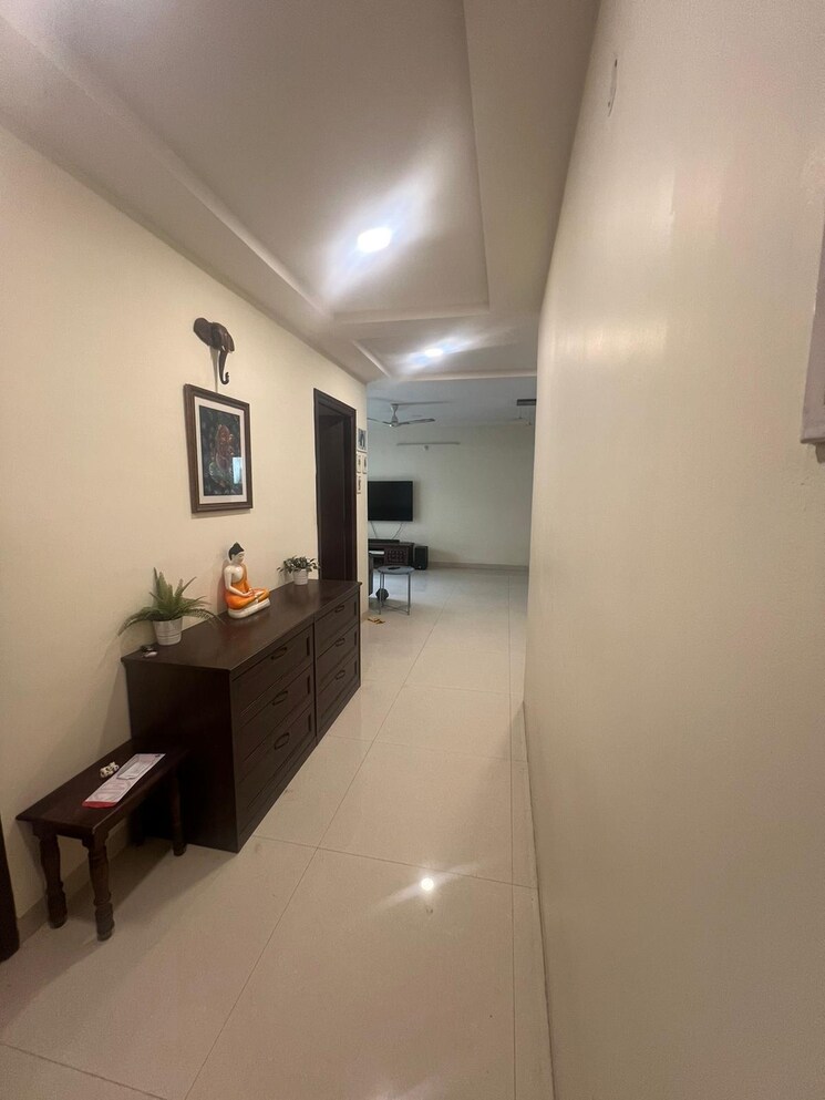 Room, svc-tree-walk 3 Bedroom 1825 Sq.Ft. Apartment In Kondapur Hyderabad 8164305