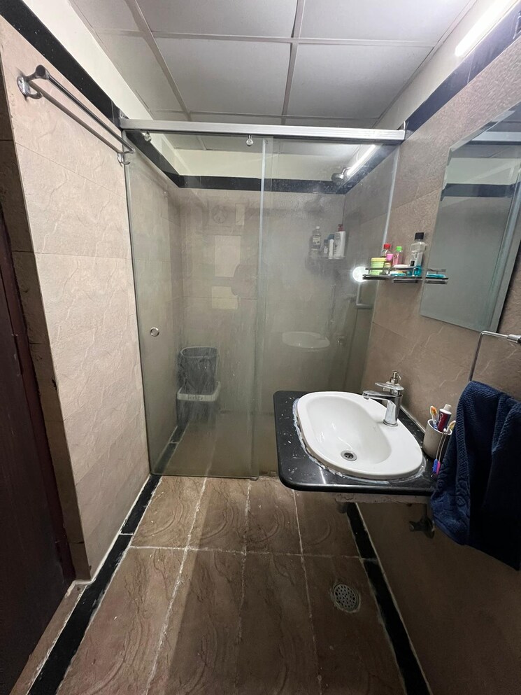 Bathroom, svc-tree-walk 3 Bedroom 1825 Sq.Ft. Apartment In Kondapur Hyderabad 8164305