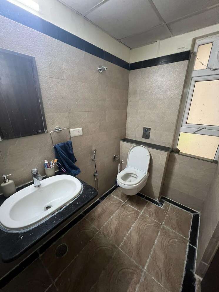 Bathroom, svc-tree-walk 3 Bedroom 1825 Sq.Ft. Apartment In Kondapur Hyderabad 8164305