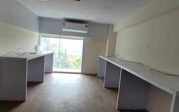 Office Space For Rent in V Mall, Kandivali East