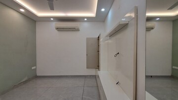 Building Lobby in 3 BHK Builder Floor at Green Park – for Rent