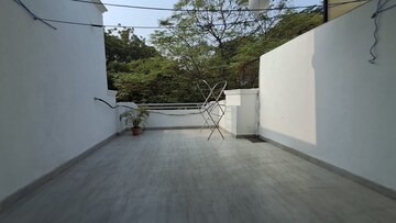 Balcony in 3 BHK Builder Floor at Green Park – for Rent