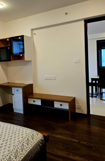 Room in 3 BHK Apartment at Jayabheri The Summit, Narsingi – for Rent
