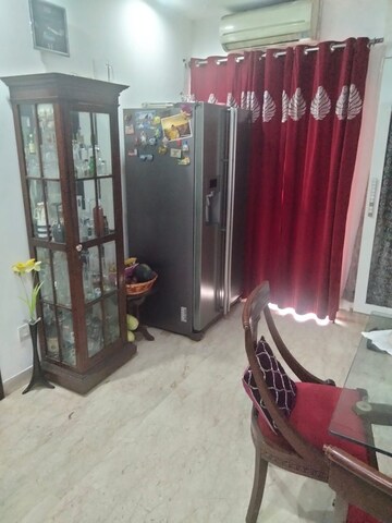 Living Room in 2.5 BHK Builder Floor at Safdarjang Enclave – for Rent