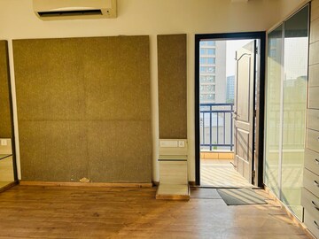 Room in 3 BHK Apartment at Jayabheri The Summit, Narsingi – for Rent
