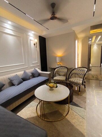 Furnished Amenities in 4 BHK Builder Floor at Infinite Luxury, South City 2 – for Sale