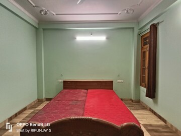 Bedroom in 3 BHK Villa at Gomti Nagar – for Rent