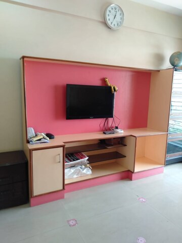 Furnished Amenities in 2 BHK Apartment at Zenith Chs, Nerul – for Rent