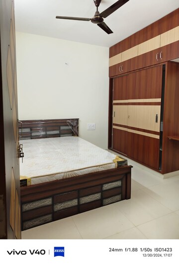 Room in 1 BHK Apartment at Halasuru – for Rent