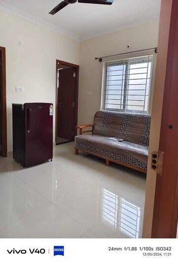 Room in 1 BHK Apartment at Halasuru – for Rent