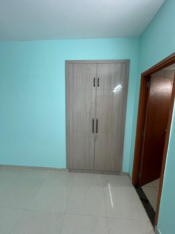 Room in 2 BHK Apartment at Tata Eureka Park, Sector 150 – for Rent