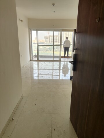 Room in 2 BHK Apartment at Mantra Monarch, Balewadi – for Rent