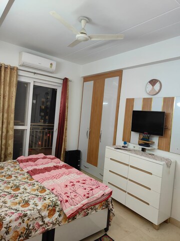 Bedroom in 3 BHK Apartment at Amrapali Silicon City, Sector 76 – for Rent