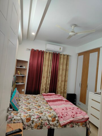 Bedroom in 3 BHK Apartment at Amrapali Silicon City, Sector 76 – for Rent