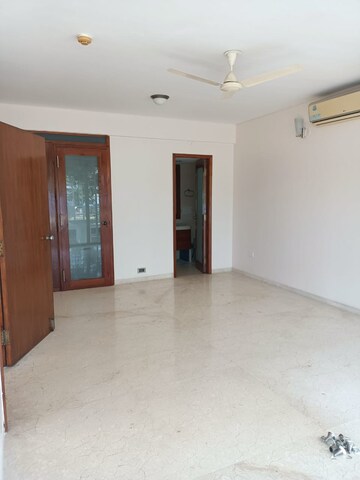 Room in 4 BHK Villa at Rohan Madhuban, Bavdhan – for Rent