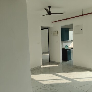 Room in 2 BHK Apartment at Raymond Ten X Habitat, Pokhran Road No 2 – for Rent