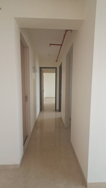 Furnished Amenities in 2 BHK Apartment at Dosti Eastern Bay, Wadala – for Rent