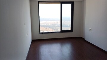 Bedroom in 2.5 BHK Apartment at Wadala East – for Sale