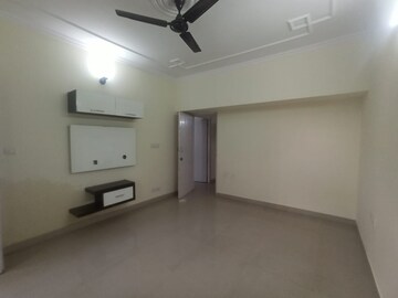Room in 3 BHK Apartment at Vasant Kunj – for Rent