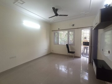Room in 3 BHK Apartment at Vasant Kunj – for Rent