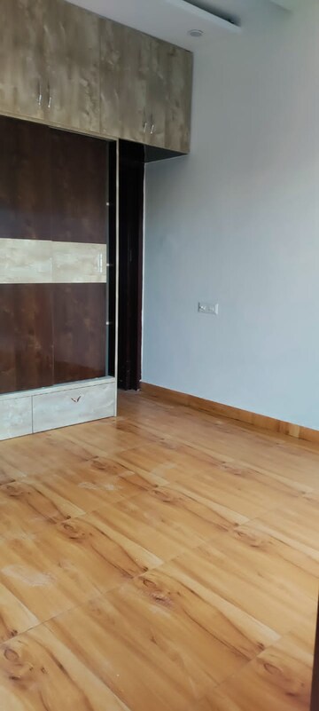 2 BHK Builder Floor For Rent in Sector 115