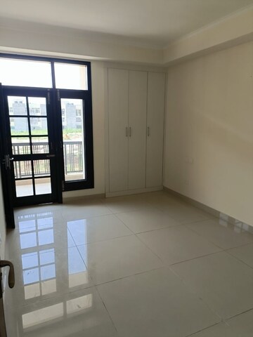 Room in 2 BHK Builder Floor at Sector 115 – for Rent