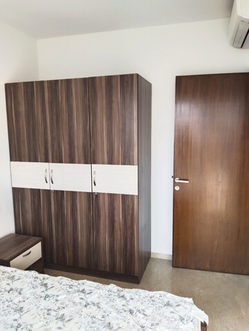 Furnished Amenities in 2 BHK Apartment at Dosti Eastern Bay, Wadala – for Rent