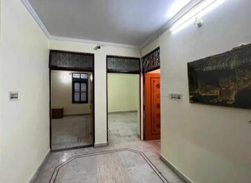 Bedroom in 2 BHK Independent House at Jankipuram – for Rent