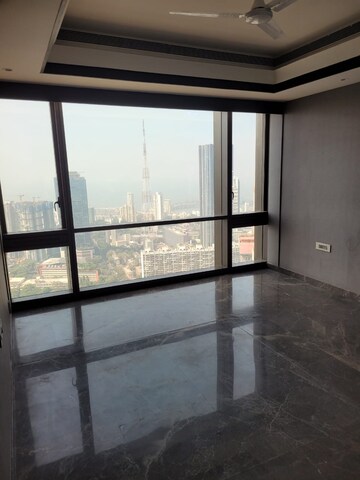 Room in 4 BHK Apartment at Lodha The Park, Worli – for Rent