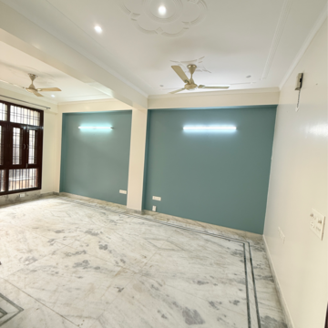 Room in 2.5 BHK Builder Floor at Sector 108 – for Rent