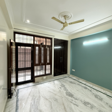 Room in 2.5 BHK Builder Floor at Sector 108 – for Rent