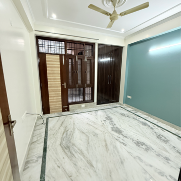 Bedroom in 2.5 BHK Builder Floor at Sector 108 – for Rent