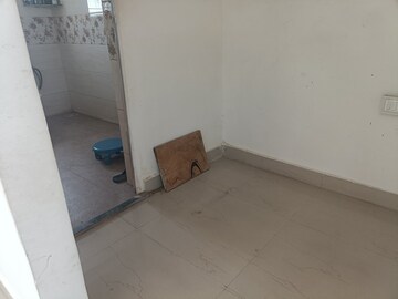 Room in 3 BHK Apartment at Royal Palms Ruby Isle Apartment, Goregaon East – for Rent