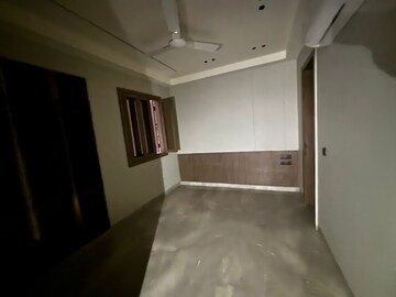 Kitchen in 4 BHK Builder Floor at Sector 41 – for Sale
