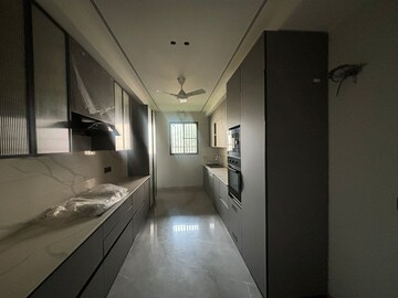 Building Lobby in 4 BHK Builder Floor at Sector 41 – for Sale