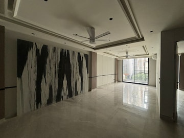 Room in 4 BHK Builder Floor at Sector 41 – for Sale