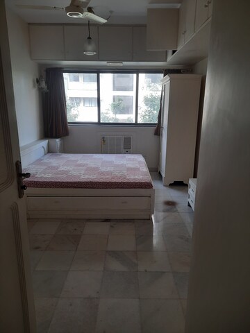 Room in 2.5 BHK Apartment at Colaba – for Sale