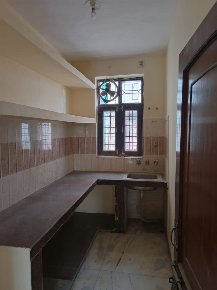 undefined, ansal-plaza-sector-23 3 Bedroom 100 Sq.Yd. Independent House In Sector 23 Gurgaon 8164858